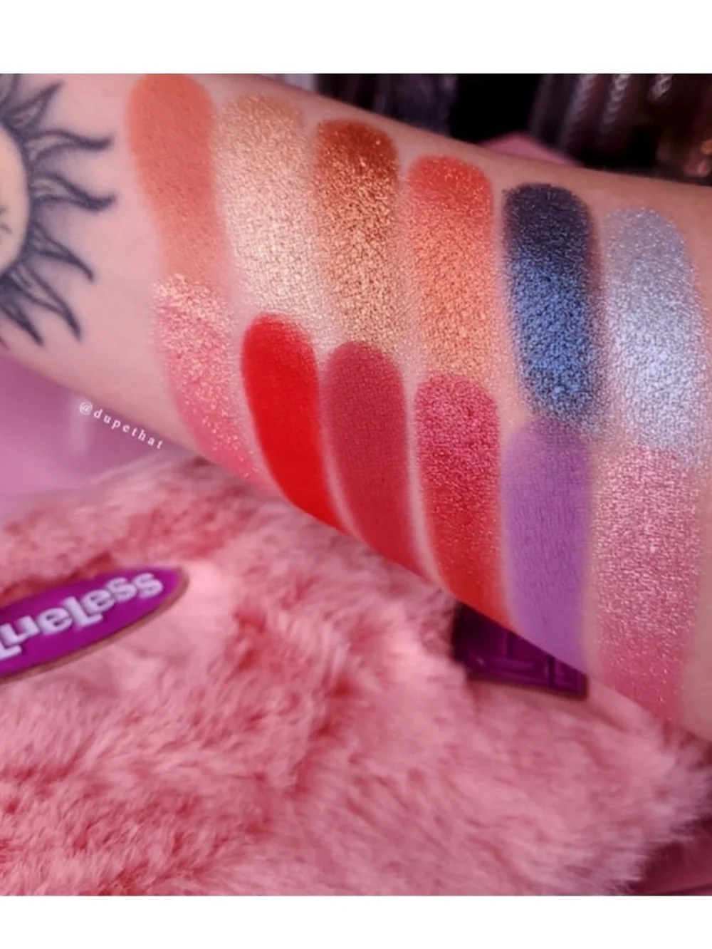 Clueless x hipdot make up set